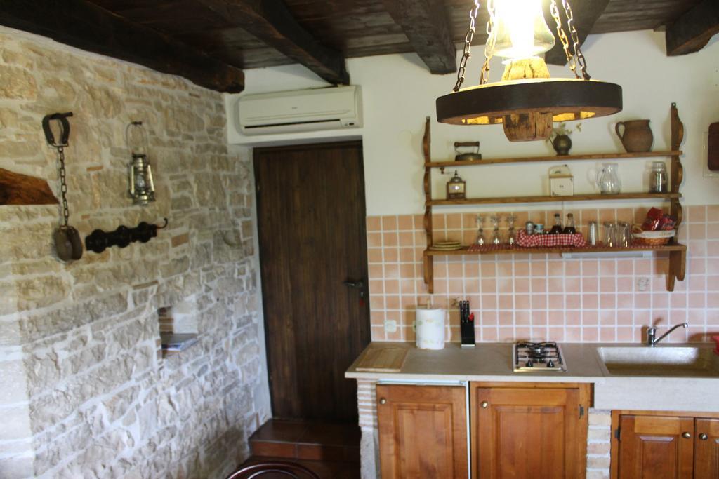 Apartments Mestri グロジュニャン 部屋 写真