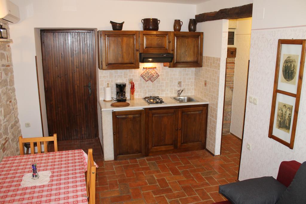Apartments Mestri グロジュニャン エクステリア 写真